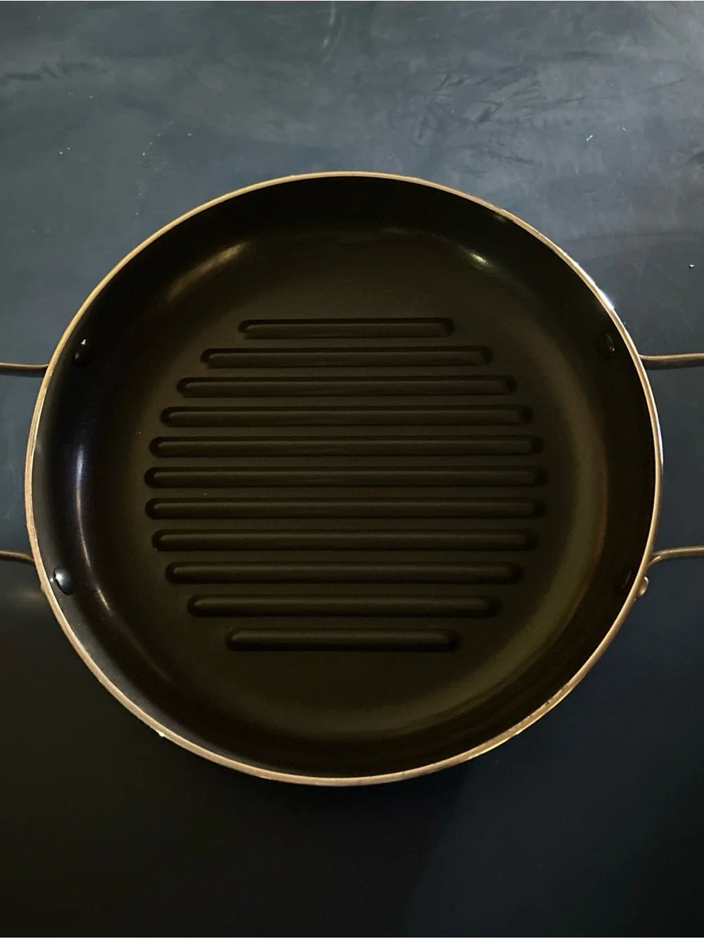 Blue Diamond Grill Genie 11” Ceramic Nonstick Round Grill w/Lid New Unused